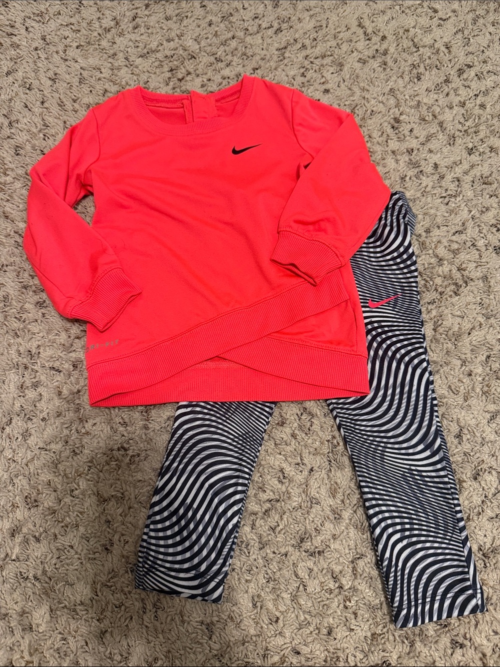 Nike Girls Coral Pink Top with Black & White Swirl Leggings